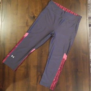 Gray Under Armour crop